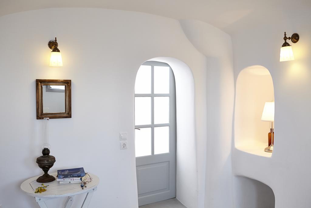 Liakada Oia Suites ภายนอก รูปภาพ