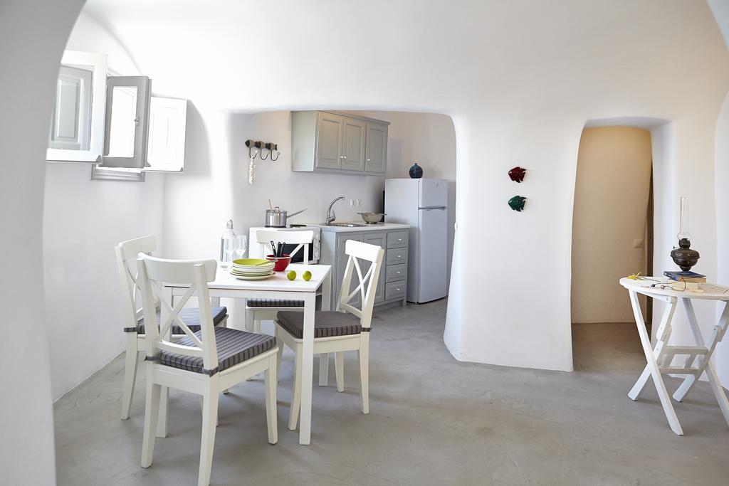 Liakada Oia Suites ภายนอก รูปภาพ