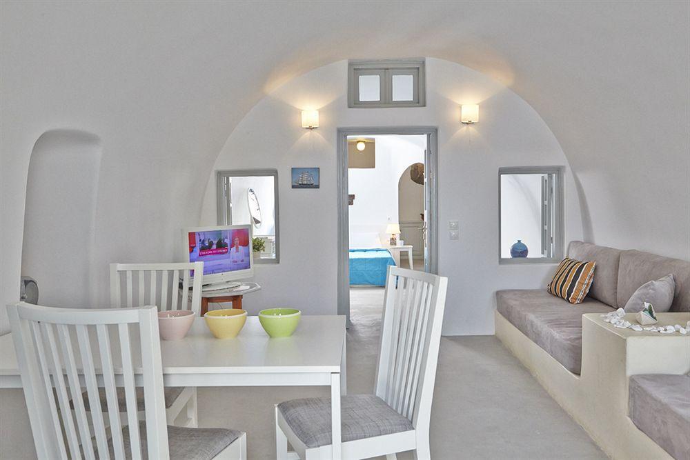 Liakada Oia Suites ภายนอก รูปภาพ