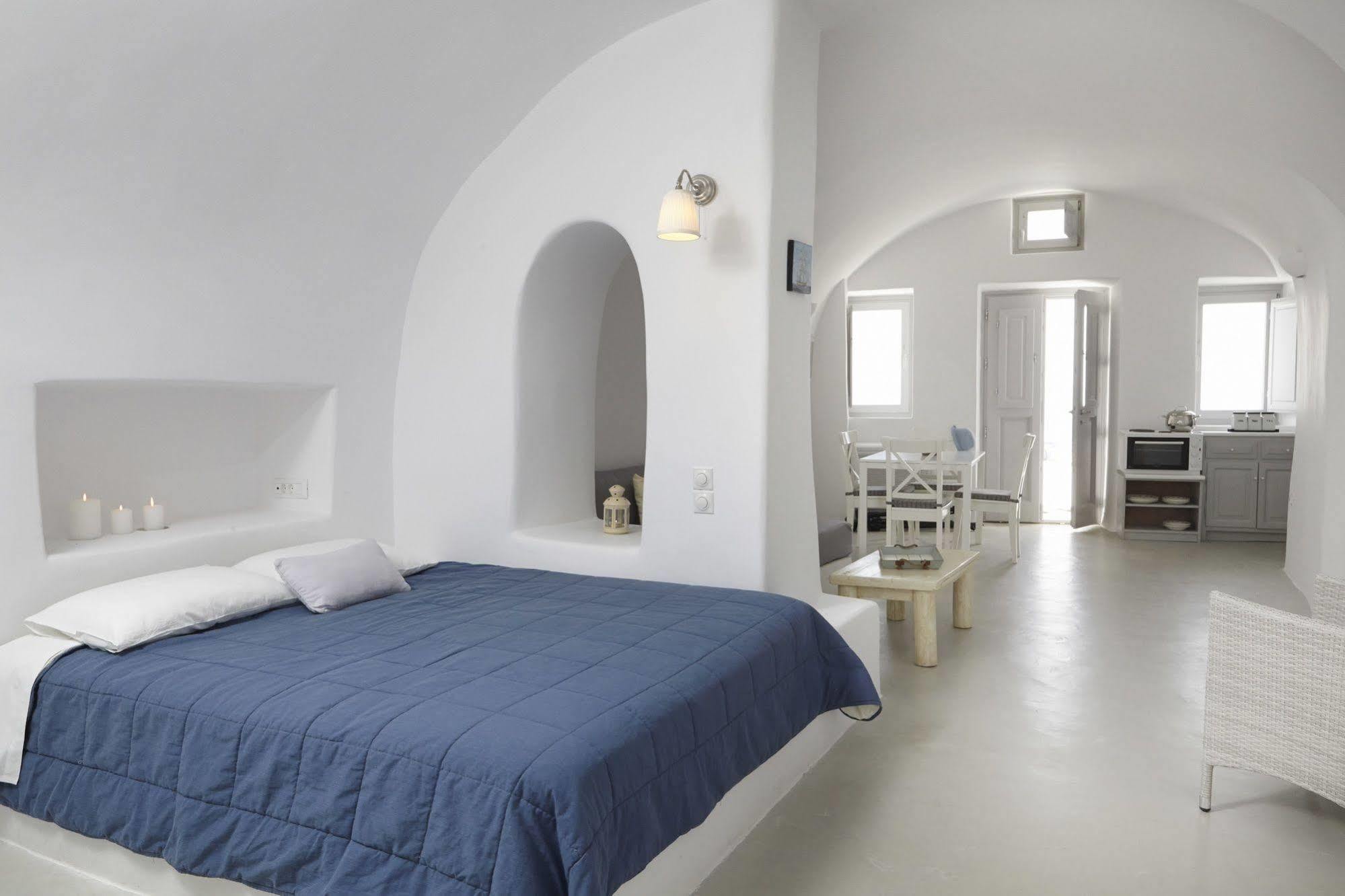 Liakada Oia Suites ภายนอก รูปภาพ