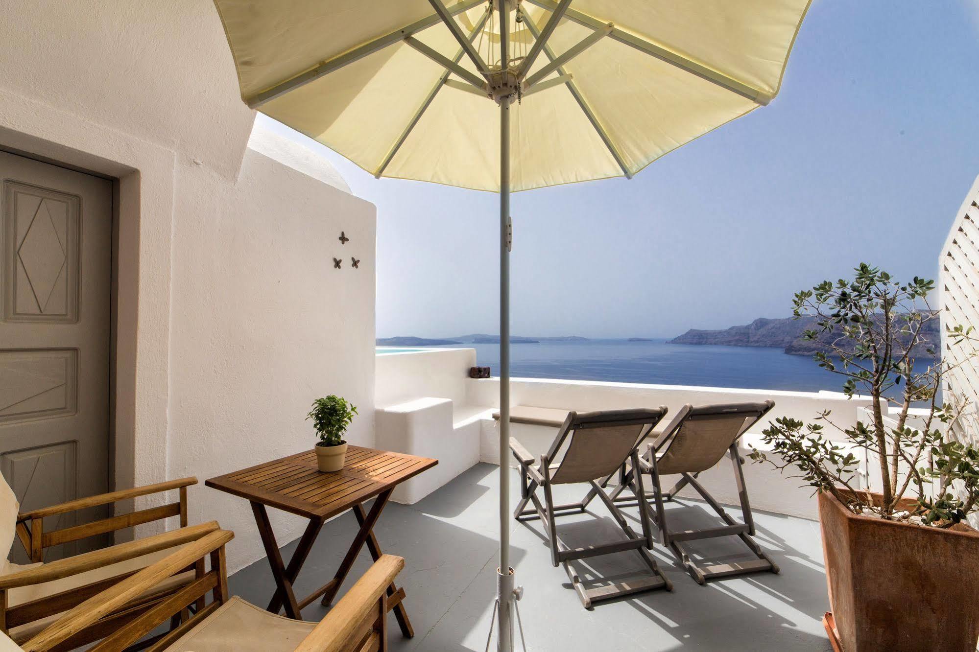 Liakada Oia Suites ภายนอก รูปภาพ
