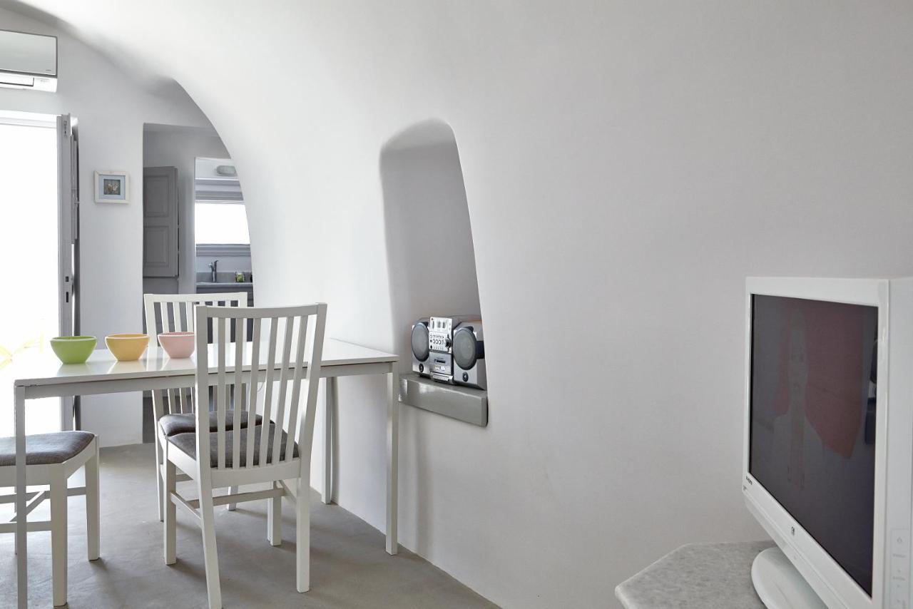 Liakada Oia Suites ภายนอก รูปภาพ